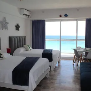 Oceanside - Stunning Views, Ideal Location Apartamento